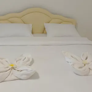 batikseafood-airport-room.khao-lakhotels.com/